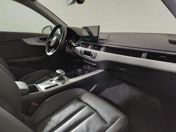 Audi A4 V (B9) Рестайлинг с пробегом 2020 года, цена 2 750 000 рублей, 137500 км, седан, Автокод Объявления