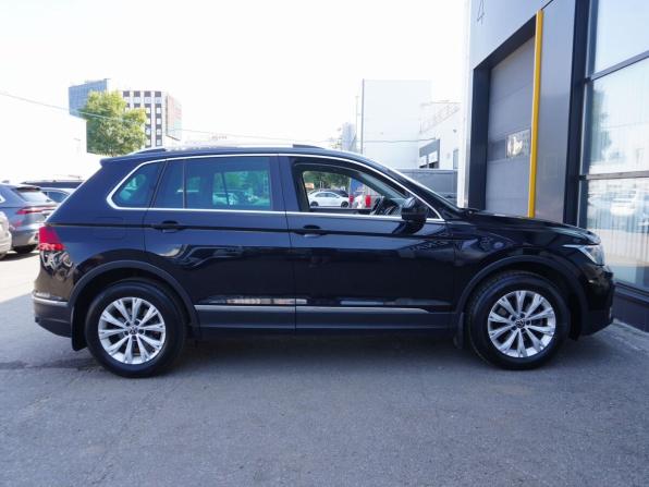 Volkswagen Tiguan II Рестайлинг с пробегом 2021 года, цена 2 670 000 рублей, 66168 км, внедорожник, Автокод Объявления