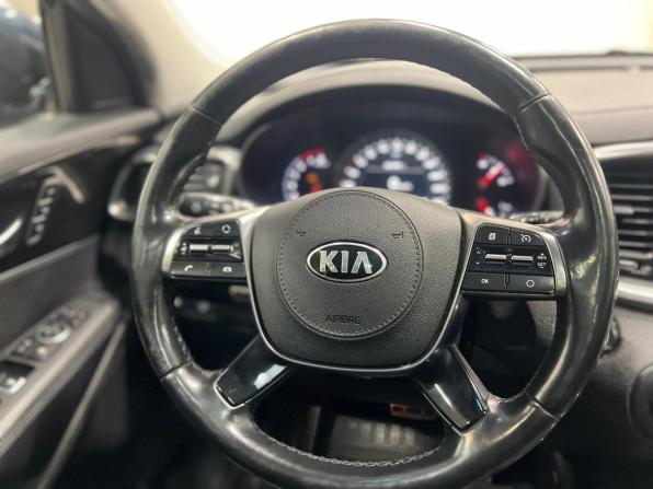 Kia Sorento III Prime Рестайлинг с пробегом 2017 года, цена 2 340 000 рублей, 225780 км, внедорожник, Автокод Объявления