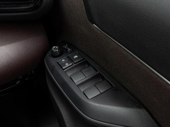 Toyota Yaris Cross I с пробегом 2021 года, цена 2 830 000 рублей, 31660 км, внедорожник, Автокод Объявления