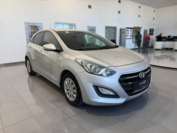 Hyundai i30 II Рестайлинг с пробегом 2016 года, цена 1 075 000 рублей, 238373 км, хэтчбек, Автокод Объявления