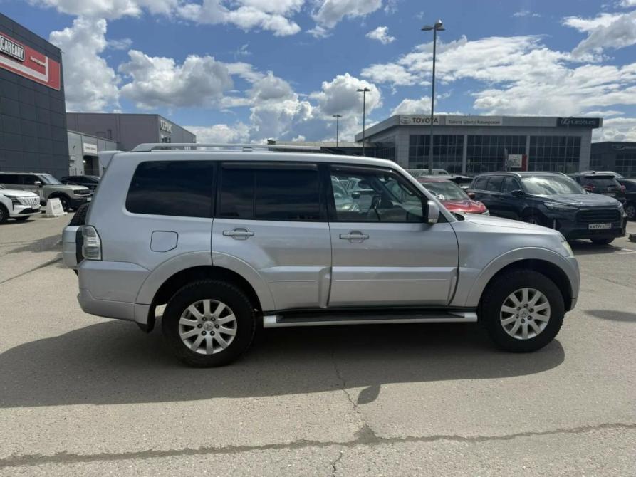 Mitsubishi Pajero IV Рестайлинг 1 Москва  - изображение 9