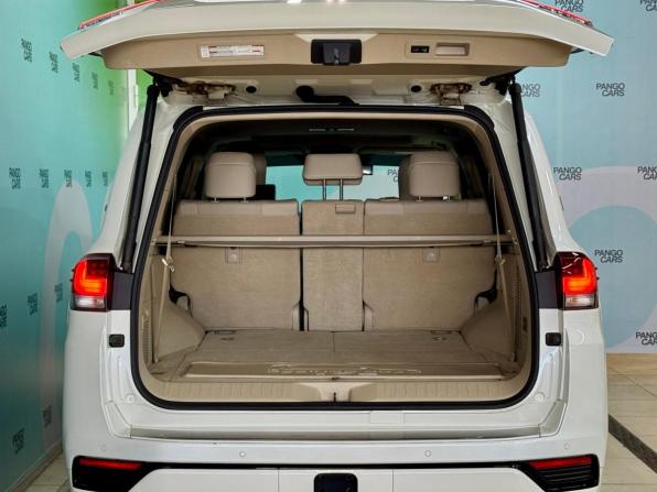 Toyota Land Cruiser 300 Series с пробегом 2022 года, цена 10 590 000 рублей, 54036 км, внедорожник, Автокод Объявления