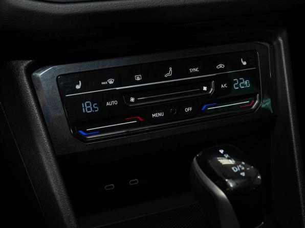 Volkswagen Tiguan II Рестайлинг с пробегом 2021 года, цена 2 977 000 рублей, 21369 км, внедорожник, Автокод Объявления