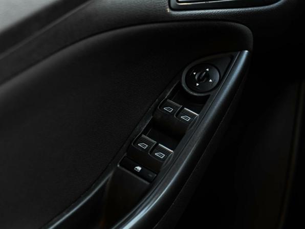 Ford Focus III Рестайлинг с пробегом 2016 года, цена 884 000 рублей, 180028 км, хэтчбек, Автокод Объявления