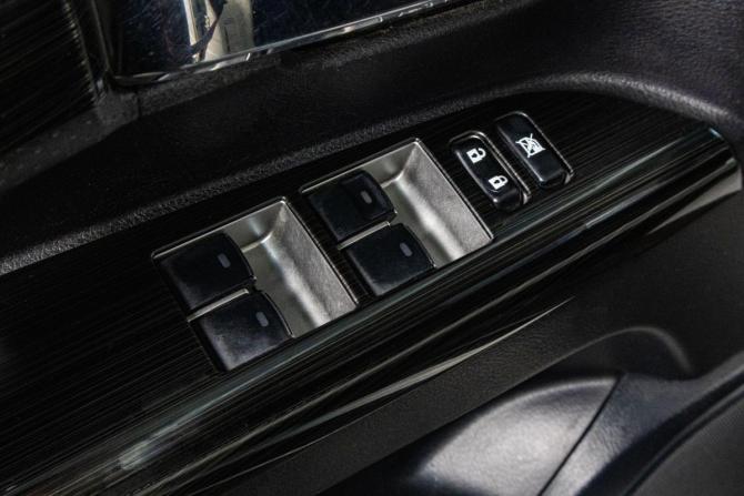 Toyota Land Cruiser 200 Series Рестайлинг 1 с пробегом 2013 года, цена 3 499 000 рублей, 268000 км, внедорожник, Автокод Объявления