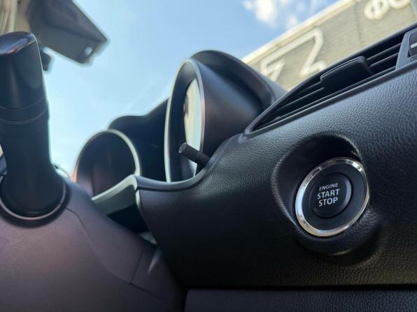 Suzuki Swift V с пробегом 2019 года, цена 1 480 000 рублей, 92655 км, хэтчбек, Автокод Объявления