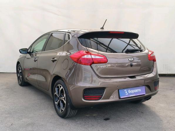 Kia Ceed II Рестайлинг с пробегом 2015 года, цена 1 299 000 рублей, 173582 км, хэтчбек, Автокод Объявления