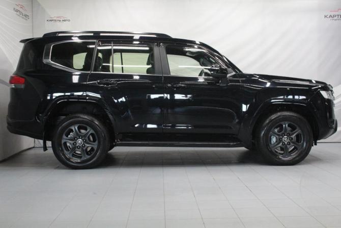 Toyota Land Cruiser 300 Series с пробегом 2021 года, цена 15 000 000 рублей, 400 км, внедорожник, Автокод Объявления
