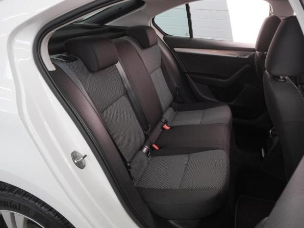 Skoda Octavia III (A7) с пробегом 2015 года, цена 1 550 000 рублей, 93526 км, лифтбек, Автокод Объявления