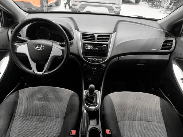 Hyundai Solaris I с пробегом 2012 года, цена 599 000 рублей, 209000 км, хэтчбек, Автокод Объявления