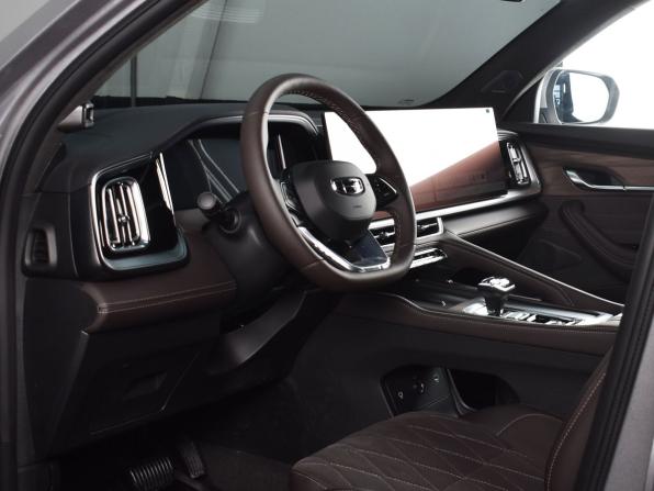 Geely Monjaro I Рестайлинг 2 с пробегом 2026 года, цена 4 049 995 рублей, 20 км, внедорожник, Автокод Объявления