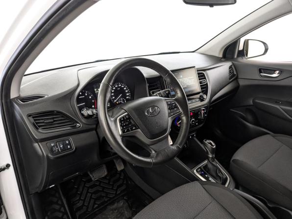 Hyundai Solaris II Рестайлинг с пробегом 2021 года, цена 1 530 000 рублей, 87883 км, седан, Автокод Объявления