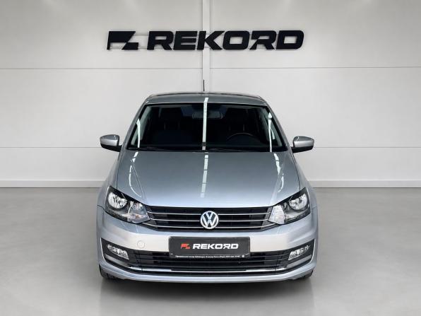 Volkswagen Polo V Рестайлинг с пробегом 2017 года, цена 1 419 000 рублей, 62500 км, седан, Автокод Объявления