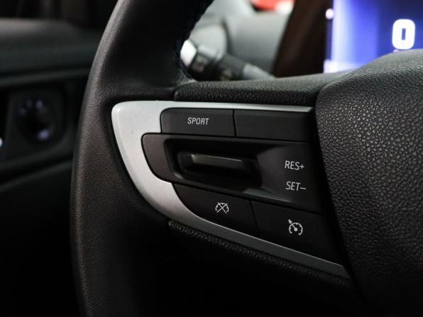 Chevrolet Monza II Рестайлинг с пробегом 2023 года, цена 1 649 000 рублей, 49990 км, седан, Автокод Объявления