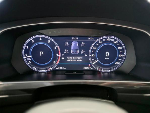 Volkswagen Tiguan II с пробегом 2018 года, цена 2 250 000 рублей, 205000 км, внедорожник, Автокод Объявления