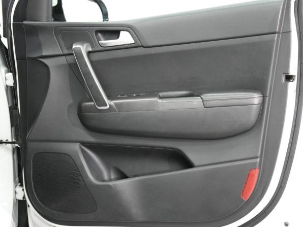 Kia Sportage IV с пробегом 2016 года, цена 1 970 000 рублей, 141000 км, внедорожник, Автокод Объявления