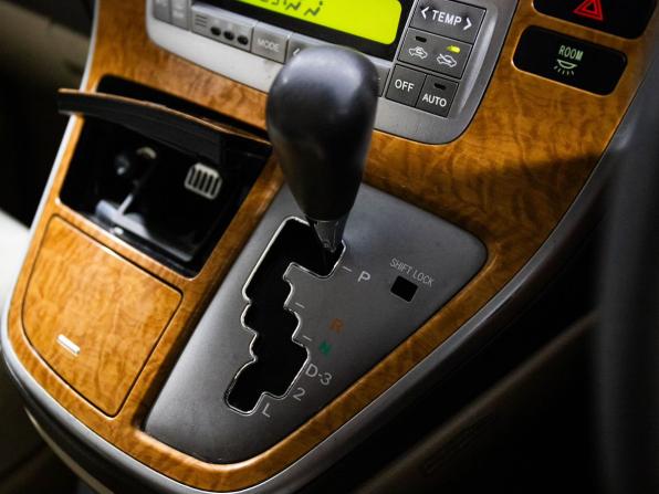 Toyota Alphard I Рестайлинг с пробегом 2007 года, цена 1 630 000 рублей, 245133 км, минивэн, Автокод Объявления