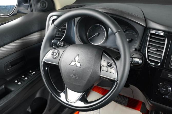 Mitsubishi Outlander III Рестайлинг с пробегом 2016 года, цена 1 769 000 рублей, 165172 км, внедорожник, Автокод Объявления