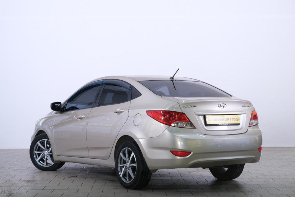 Hyundai Solaris I Омск  - изображение 5
