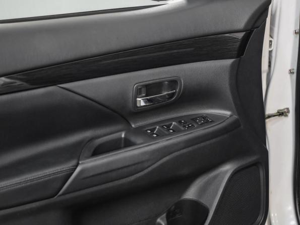 Mitsubishi Outlander III Рестайлинг 3 с пробегом 2018 года, цена 2 164 000 рублей, 127564 км, внедорожник, Автокод Объявления