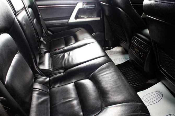 Toyota Land Cruiser 200 Series Рестайлинг 1 с пробегом 2012 года, цена 3 299 000 рублей, 253852 км, внедорожник, Автокод Объявления