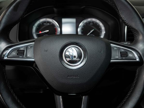 Skoda Karoq I с пробегом 2020 года, цена 2 358 000 рублей, 97582 км, внедорожник, Автокод Объявления