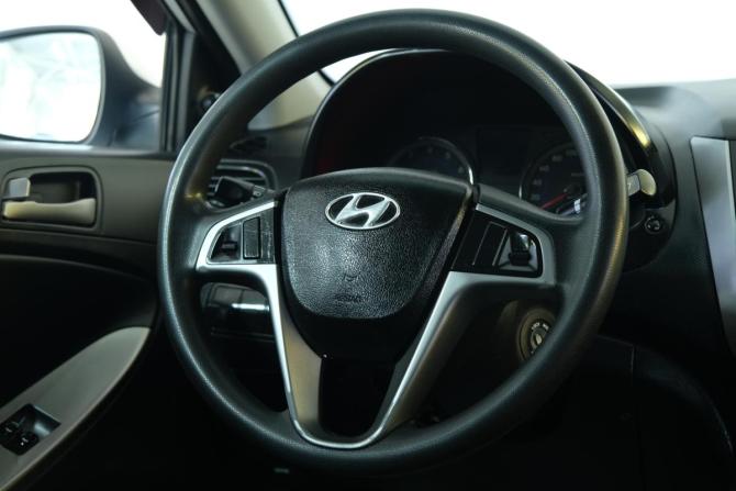 Hyundai Solaris I Рестайлинг с пробегом 2016 года, цена 1 059 000 рублей, 173000 км, седан, Автокод Объявления