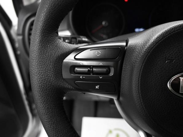 Kia Rio IV с пробегом 2018 года, цена 1 345 000 рублей, 183145 км, хэтчбек, Автокод Объявления