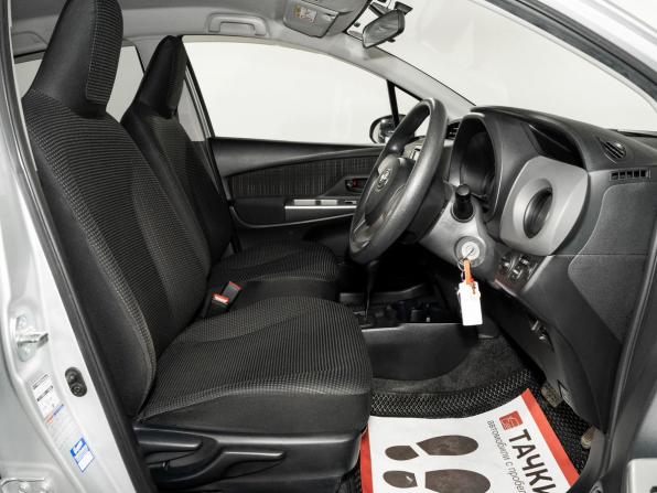 Toyota Vitz III (XP130) Рестайлинг с пробегом 2014 года, цена 780 500 рублей, 77702 км, хэтчбек, Автокод Объявления