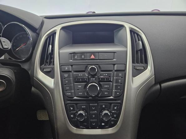 Opel Astra J с пробегом 2011 года, цена 537 000 рублей, 197451 км, хэтчбек, Автокод Объявления