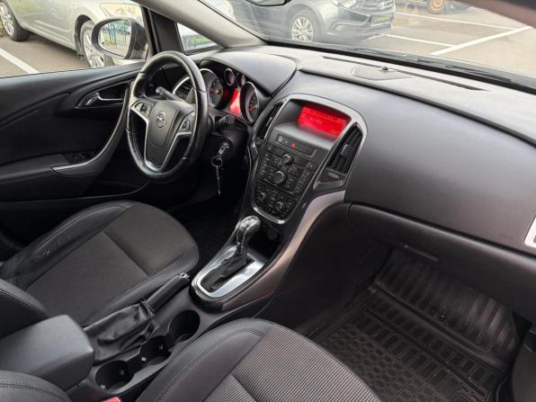 Opel Astra J Рестайлинг с пробегом 2013 года, цена 702 000 рублей, 201193 км, универсал, Автокод Объявления