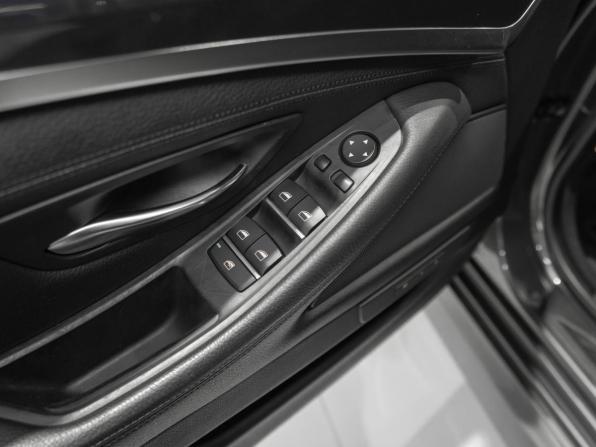 BMW 5 серии VI (F10/F11/F07) Рестайлинг с пробегом 2015 года, цена 1 995 000 рублей, 215442 км, седан, Автокод Объявления
