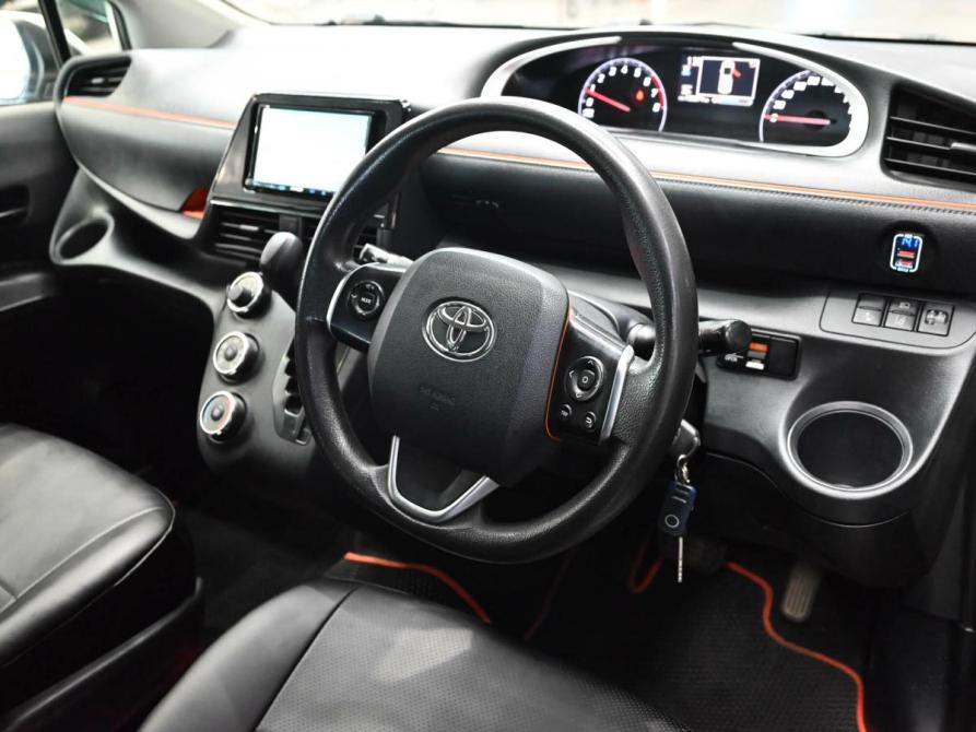 Toyota Sienta II Екатеринбург  - изображение 19