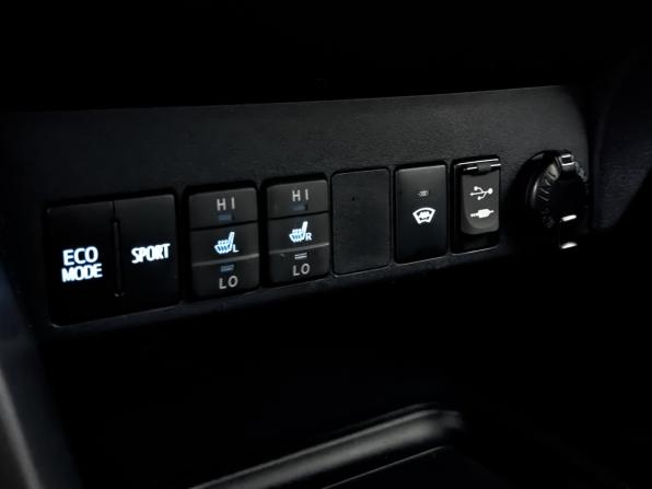 Toyota RAV4 IV (XA40) Рестайлинг с пробегом 2019 года, цена 2 665 000 рублей, 85332 км, внедорожник, Автокод Объявления