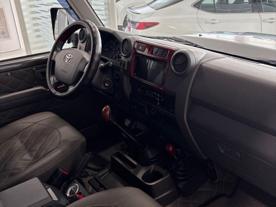 Toyota Land Cruiser 70 Series Рестайлинг 1 Омск  - изображение 14