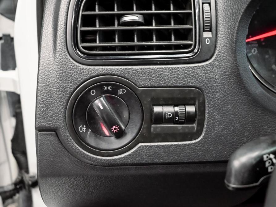 Volkswagen Polo V Рестайлинг Екатеринбург  - изображение 15