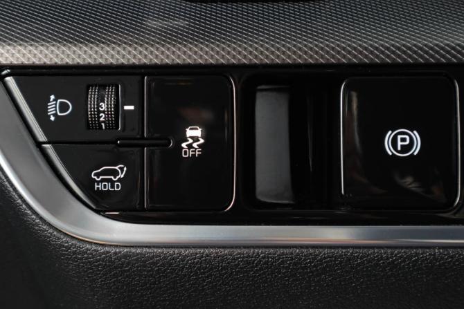 Kia Sportage V с пробегом 2023 года, цена 3 299 000 рублей, 118000 км, внедорожник, Автокод Объявления