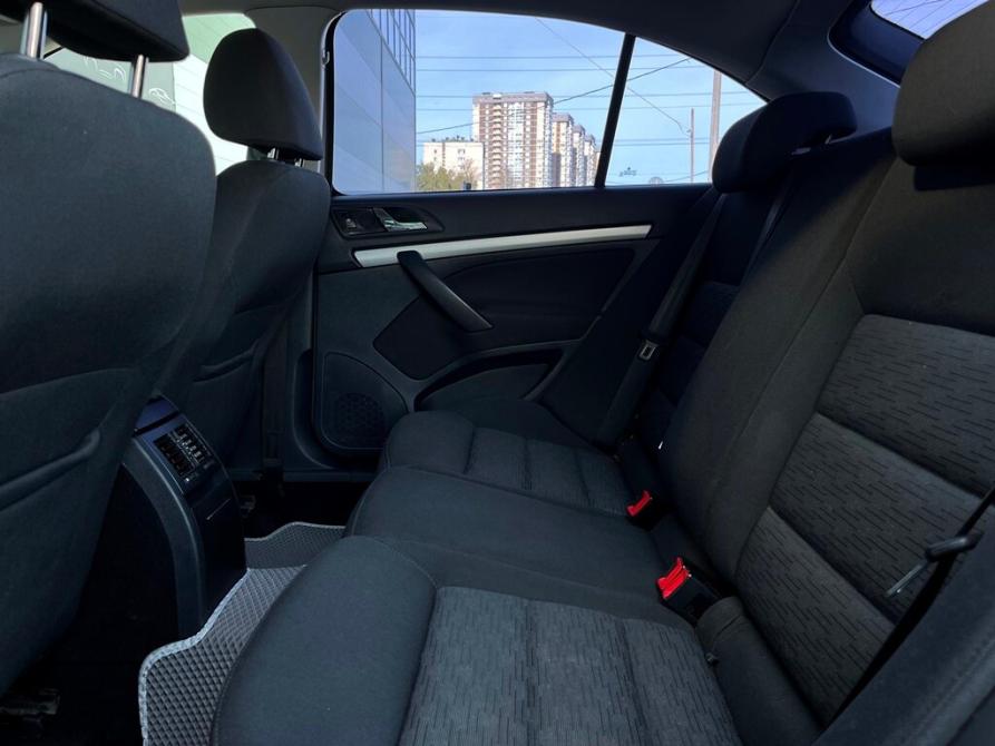 Skoda Octavia II (A5) Рестайлинг Санкт-Петербург  - изображение 9