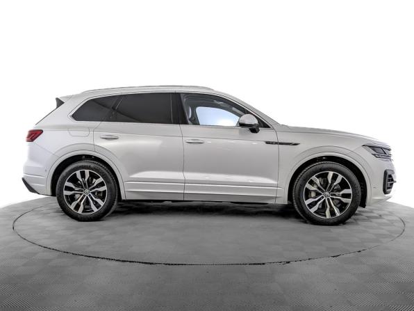 Volkswagen Touareg III с пробегом 2018 года, цена 4 060 000 рублей, 156408 км, внедорожник, Автокод Объявления