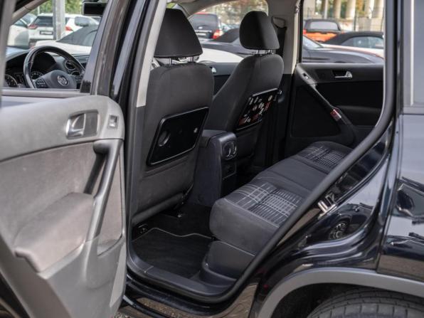 Volkswagen Tiguan I Рестайлинг с пробегом 2015 года, цена 1 349 000 рублей, 190043 км, внедорожник, Автокод Объявления