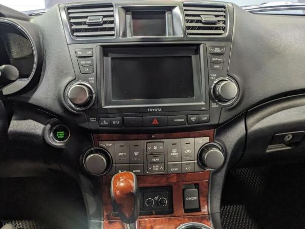Toyota Highlander II (XU40) Рестайлинг с пробегом 2012 года, цена 1 945 000 рублей, 247036 км, внедорожник, Автокод Объявления