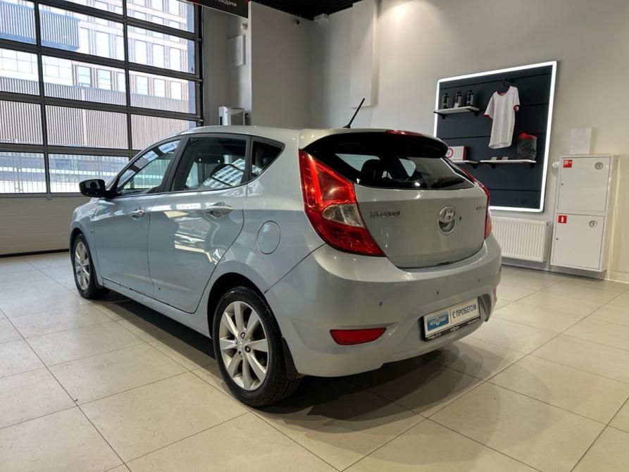 Hyundai Solaris I Москва  - изображение 6
