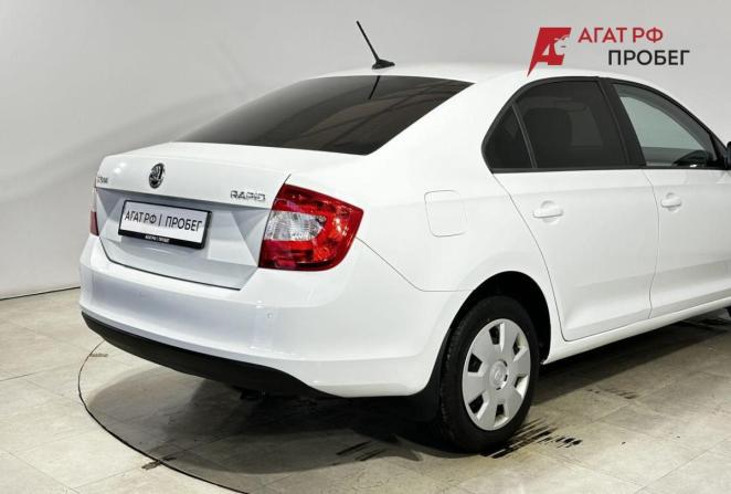 Skoda Rapid I с пробегом 2017 года, цена 1 085 000 рублей, 134223 км, лифтбек, Автокод Объявления