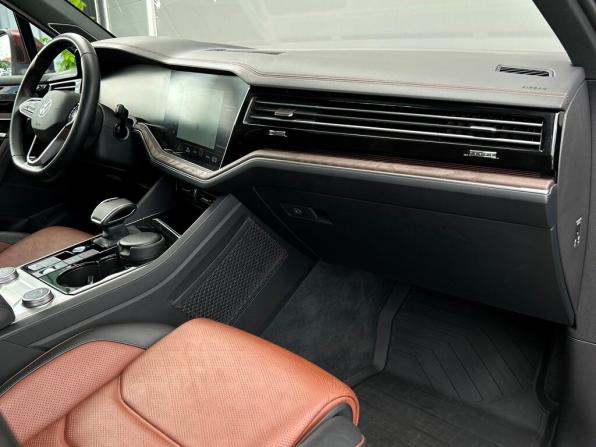 Volkswagen Touareg III с пробегом 2021 года, цена 6 958 600 рублей, 58281 км, внедорожник, Автокод Объявления