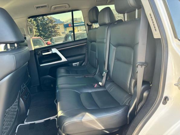 Toyota Land Cruiser 200 Series Рестайлинг 2 с пробегом 2016 года, цена 5 650 000 рублей, 172000 км, внедорожник, Автокод Объявления