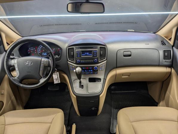Hyundai H-1 II Рестайлинг 2 с пробегом 2021 года, цена 3 195 000 рублей, 141000 км, минивэн, Автокод Объявления
