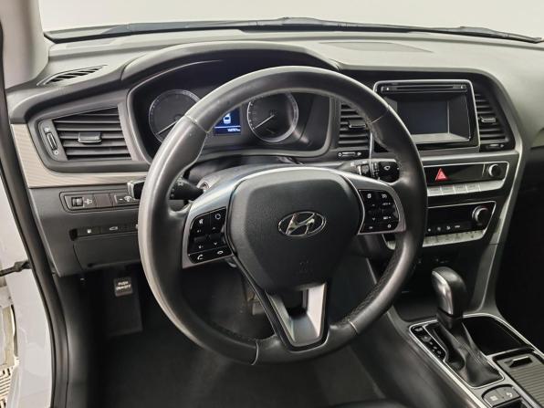 Hyundai Sonata VII (LF) Рестайлинг с пробегом 2019 года, цена 1 720 000 рублей, 108702 км, седан, Автокод Объявления