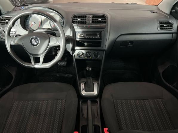 Volkswagen Polo V Рестайлинг с пробегом 2017 года, цена 1 040 000 рублей, 120000 км, седан, Автокод Объявления