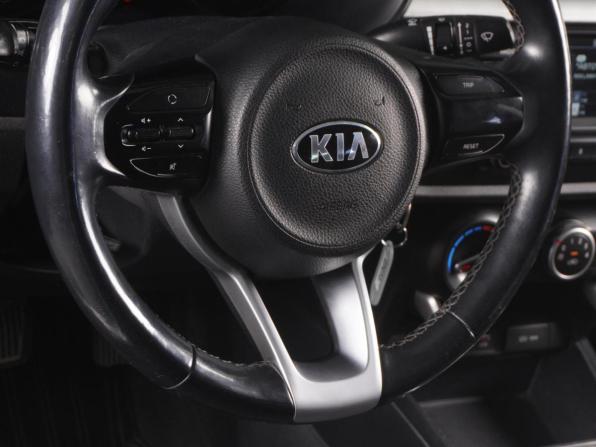 Kia Rio IV с пробегом 2018 года, цена 1 299 000 рублей, 87474 км, седан, Автокод Объявления